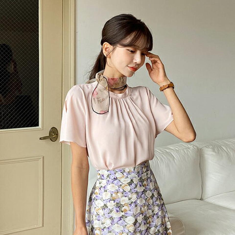 ギャザーネックブラウス・全3色・b57773 レディース 【bl】韓国 ファッション トップス ブラウス 半袖 大人 ギャザー シフォン オフィスカジュアル オフィス カジュアル 無地 フェミニン 夏 春