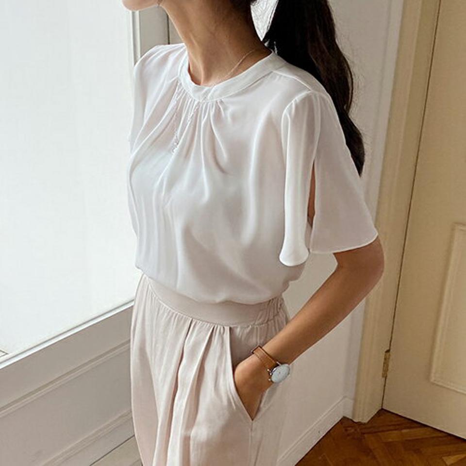 ギャザーネックブラウス・全3色・b57773 レディース 【bl】韓国 ファッション トップス ブラウス 半袖 大人 ギャザー シフォン オフィスカジュアル オフィス カジュアル 無地 フェミニン 夏 春