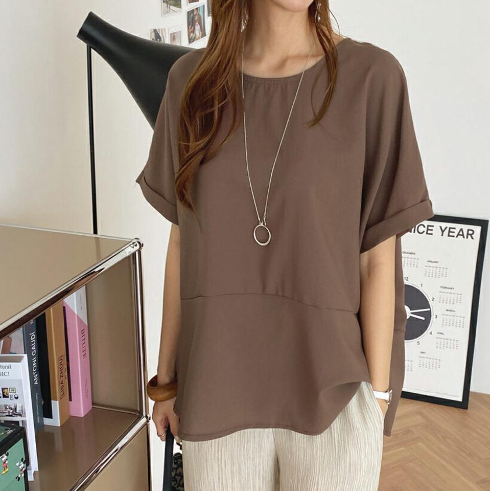 【15%OFF】バックスリットブラウス・全4色・b69466 レディース 【bl】トップス ブラウス 半袖 ハーフスリーブ バックスリット 単色 無地 カジュアル ロールアップ 春 夏 韓国ファッション ハイホリHIHOLLI blセール