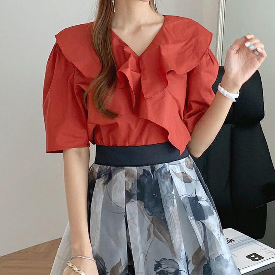 Vネックフリルブラウス・全3色・t69471 レディース 【bl】トップス ブラウス フリル 半袖 ハーフスリーブ Vネック かわいい 可愛い ガーリー 単色 無地 シンプル ホワイト 白 春 夏 韓国 ファッション ハイホリHIHOLLI