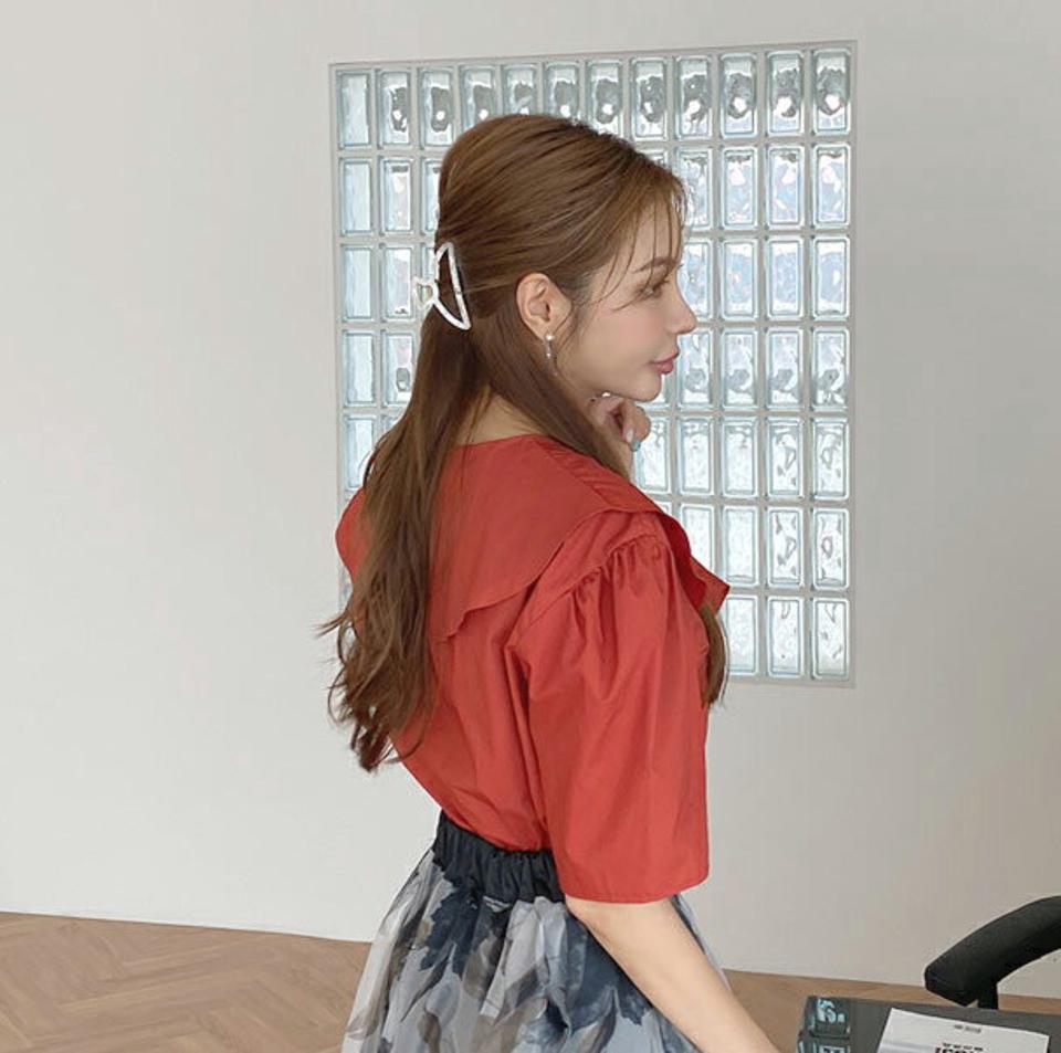 Vネックフリルブラウス・全3色・t69471 レディース 【bl】トップス ブラウス フリル 半袖 ハーフスリーブ Vネック かわいい 可愛い ガーリー 単色 無地 シンプル ホワイト 白 春 夏 韓国 ファッション ハイホリHIHOLLI