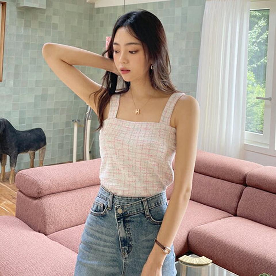 ツイードスリーブレス・全2色・t65683 レディース 【tops】韓国 ファッション トップス Tシャツ スリーブレス ノースリーブ ツイード スクエアネック デコルテ 体型カーバー 細身 ベーシック クロップド丈 夏 春
