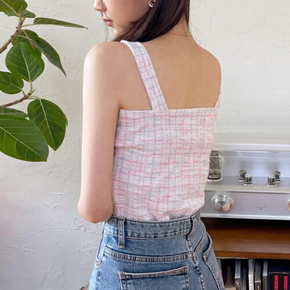 ツイードスリーブレス・全2色・t65683 レディース 【tops】韓国 ファッション トップス Tシャツ スリーブレス ノースリーブ ツイード スクエアネック デコルテ 体型カーバー 細身 ベーシック クロップド丈 夏 春