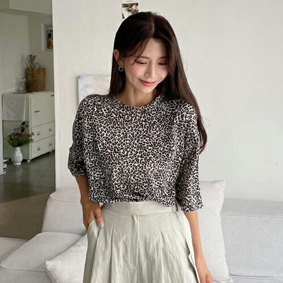 レオパードTシャツ・全1色・n62503 レディース 【tops】韓国 ファッション トップス Tシャツ 半袖 レオパード オーバーサイズ ラフ ラウンドネック ルーズ ゆったり 体型カーバー 細身 フェミニン 夏 春
