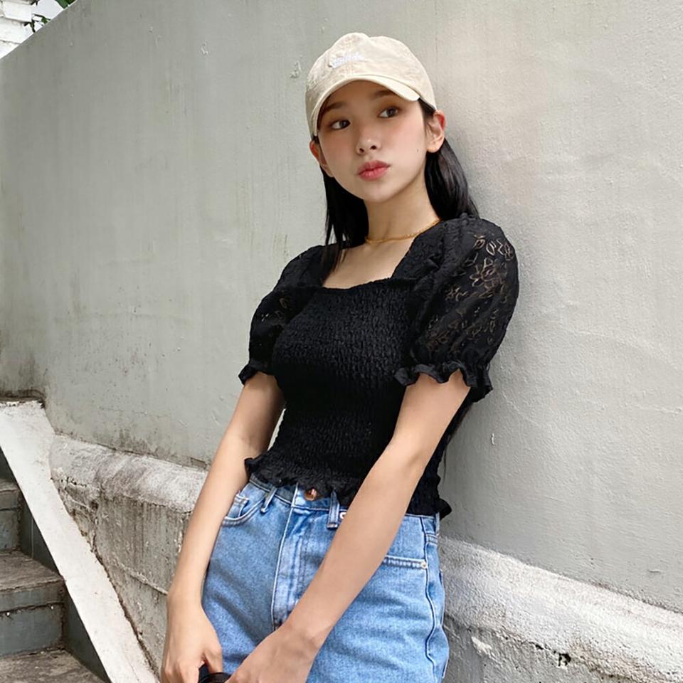 スクエアシャーリング花柄ブラウス・全3色・t64604 レディース 【bl】韓国 ファッション トップス ブラウス 半袖 ラブリー 花柄 シャーリング メリハリ レース風 フラワー パターン スクエアネック パフスリーブ デコルテ 細身 ガーリー 春 夏 NIJU