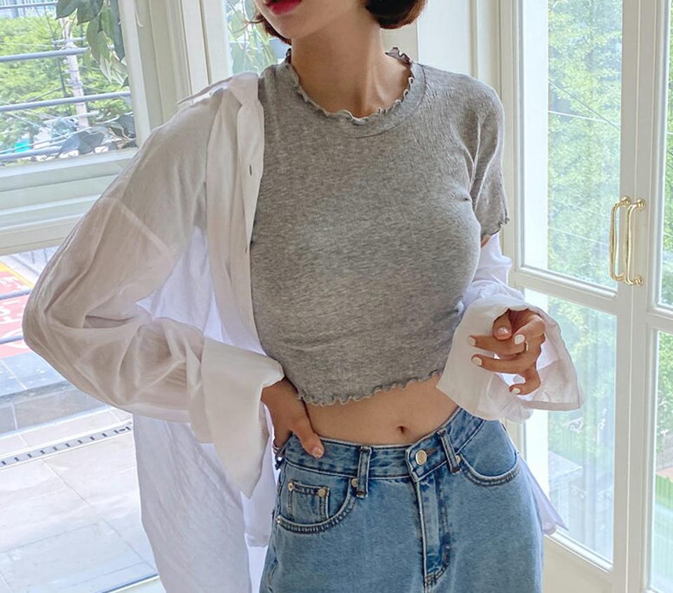 カップキャミソール・全4色・t64408 レディース 【tops】韓国ファッション トップス Tシャツ スリーブレス ノースリーブ クロップド丈 Uネック デコルテ 体型カバー 細身 フェミニン スリム フィット 夏 春
