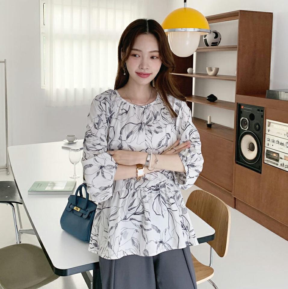 ラウンドルーズフレアブラウス・全3色・t00147 レディース 【bl】トップス ブラウス ルーズ 花柄 ギャザー ラグラン パフスリーブ パフ袖 フェミニン 上品 総柄 フレア 大人 シック 七分丈 七分袖 7分袖 7分丈 春 夏 韓国 ファッション ハイホリHIHOLLI