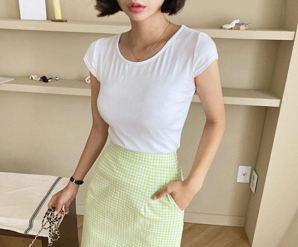 キャップスリーブTシャツ・全5色・t57818 レディース 【tops】韓国 ファッション トップス Tシャツ 半袖 キャップ ショートスリーブ スリム フィット デイリー カジュアル ラウンドネック 体型カーバー 細身 フェミニン 夏 春