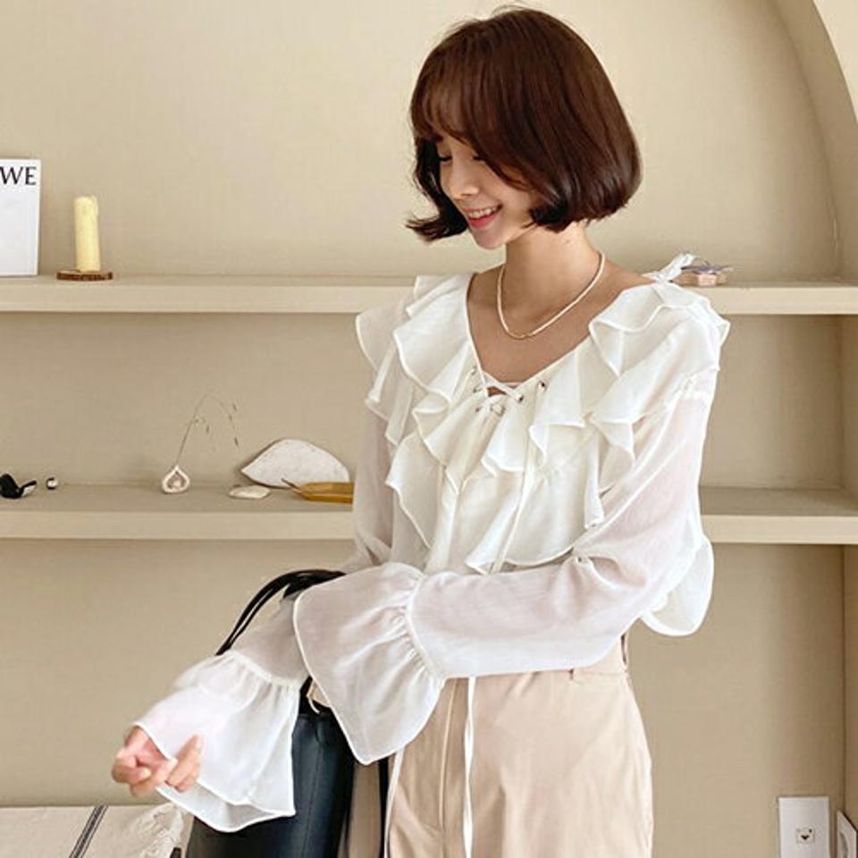 即日配送 レースアップフリルブラウス・全3色・b57843 レディース 【bl】韓国ファッション トップス ブラウス 長袖 大人 ガーリー レースアップ レース ラブリー フリル リボン フリルブラウス ボリューム フェミニン カジュアル 上品 夏 春
