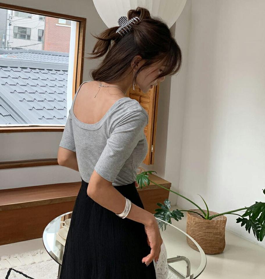 2WAYスリムTシャツ・全3色・t62498 レディース 【tops】韓国 ファッション トップス Tシャツ 半袖 デイリー Vネック スクエアネック 2WAY スリム フィット レーヨン 体型カーバー 細身 フェミニン 夏 春