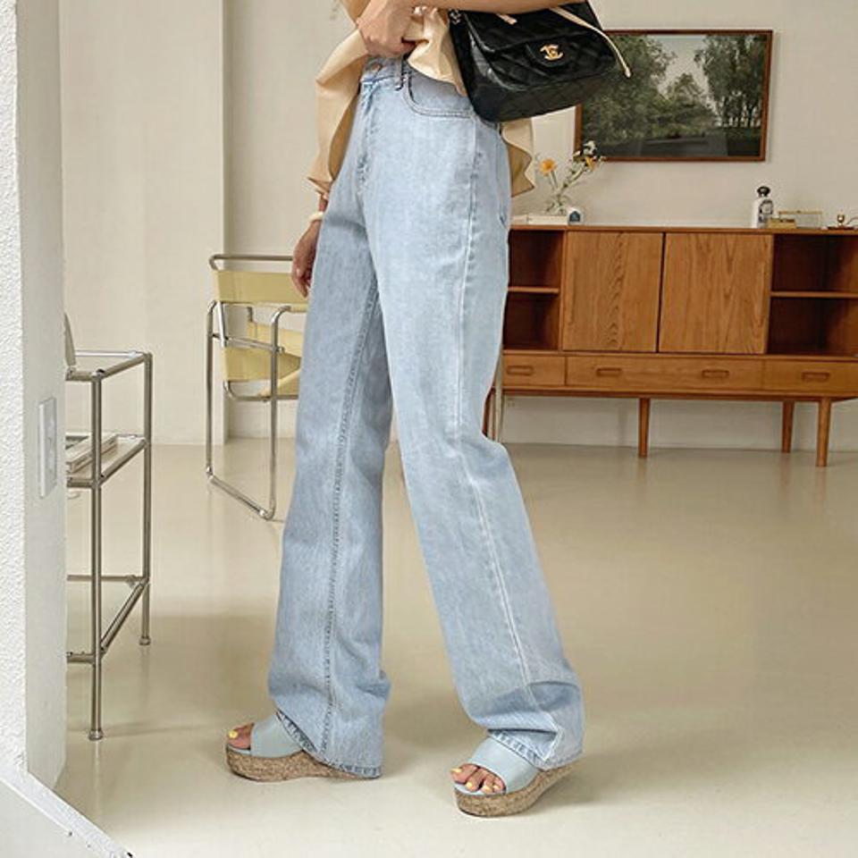 【新作10%OFF】セミフレアデニムパンツ・全2色・t62513 レディース 【pt】韓国 ファッション ボトムス ロング ロングパンツ フレア デニムパンツ セミハイウエスト デニム 美脚 ストレート ワイド 10分丈 体型カーバー 細身 足長 夏 春