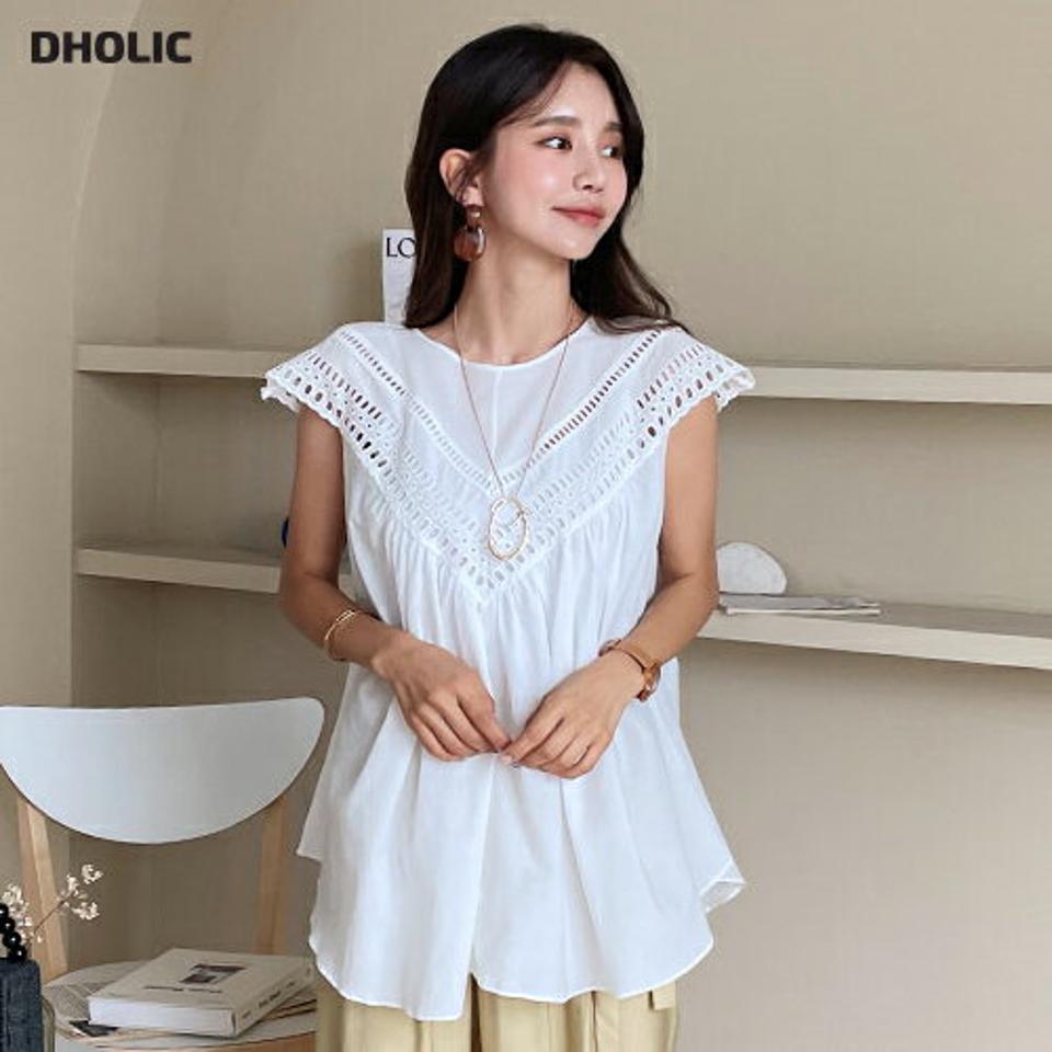 レースVネックブラウス・全2色・t57862 レディース 【bl】韓国 ファッション トップス ブラウス 半袖 パンチング レース V字 リボン ギャザー ラウンドネック フェミニン フレンチスリーブ 着痩せ 華奢見 夏 春