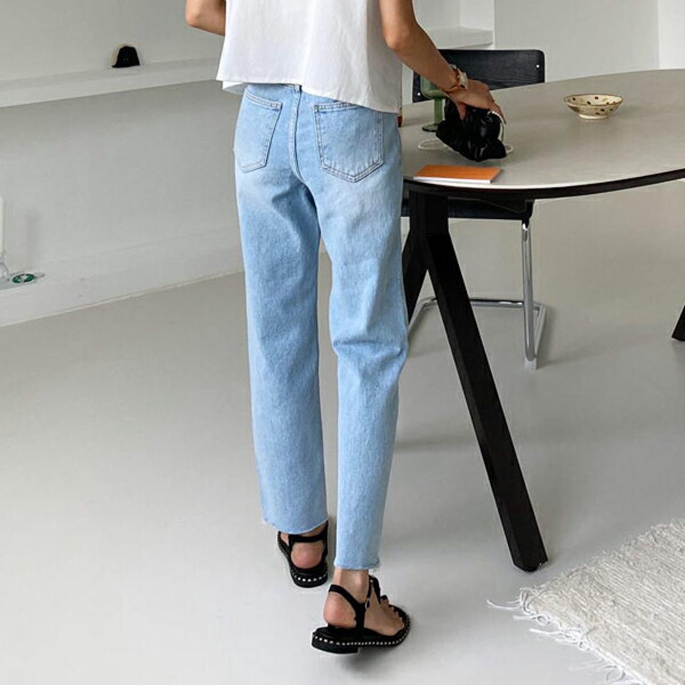 カットオフデニムパンツ・全2色・t57880 レディース 【pt】韓国 ファッション ボトムス ロング ロングパンツ 着痩せ カット オールシーズン デニムパンツ カットオフ ビンテージ ストレート 大人 美脚 体型カーバー 細身 足長 夏 春