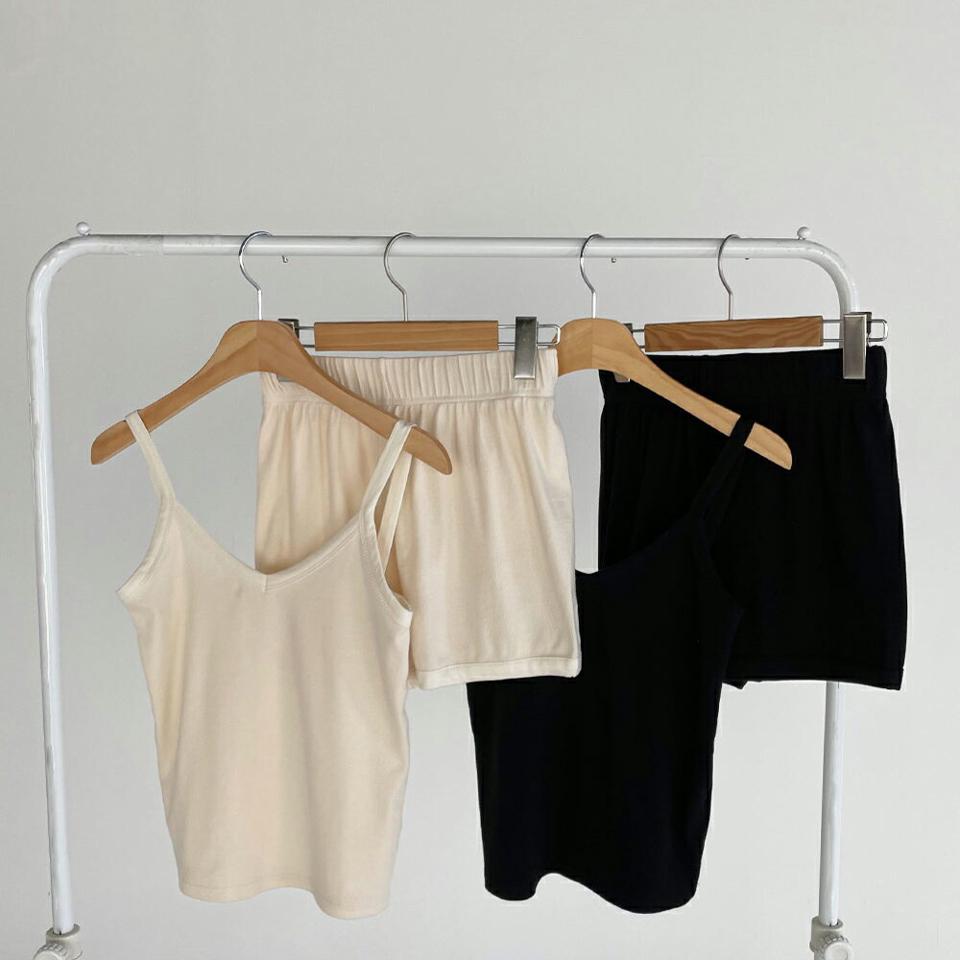 スリーブレス&ショートパンツSET・全2色・t57857 レディース 【pt】韓国 ファッション ボトムス ショート ショートパンツ セットアップ スリーブレス Vネック 華奢見 体型カーバー 細身 スリム カジュアル 夏 春