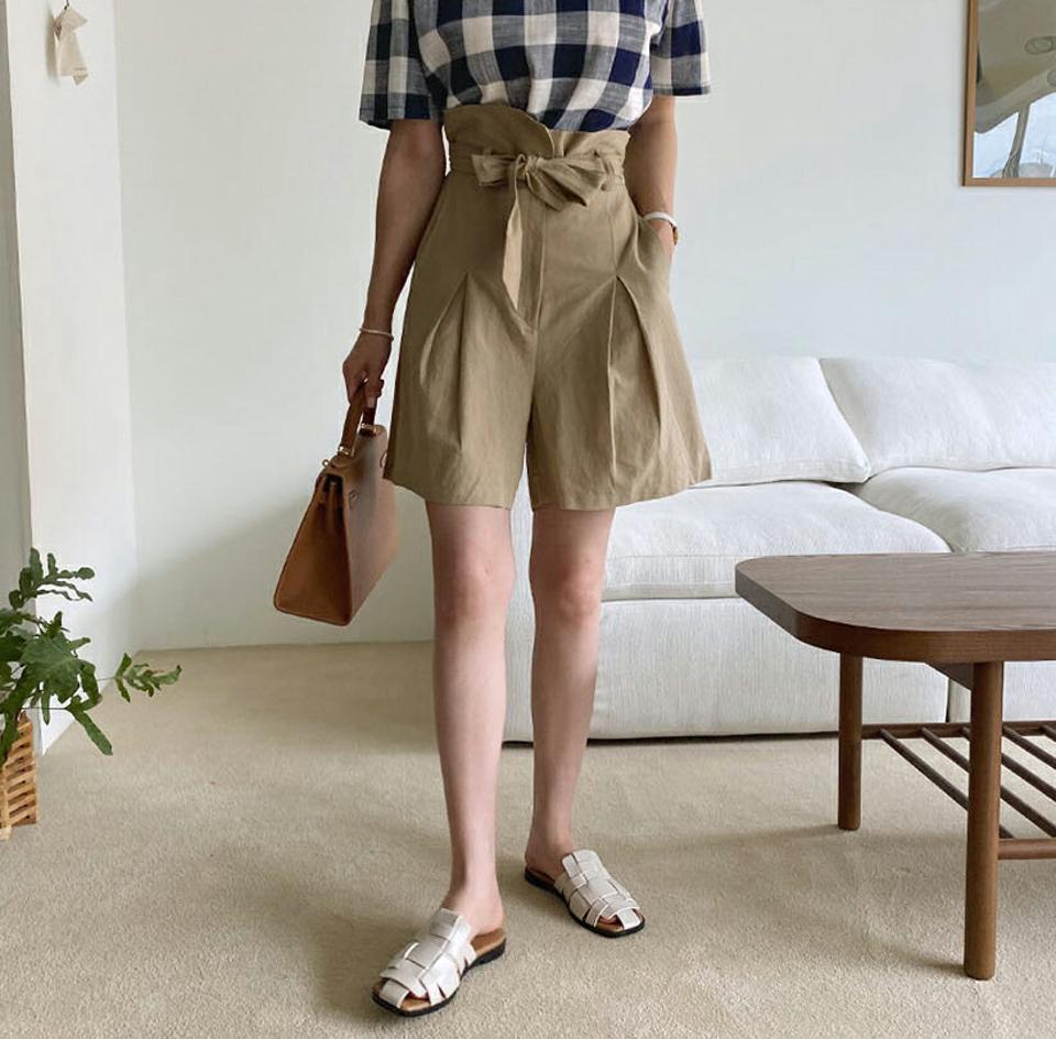 ストラップ付ハーフパンツ・全3色・b69549 レディース 【pt】パンツ ズボン ハーフパンツ 半ズボン ストラップ 大人 単色 無地 シンプル ベーシック カジュアル りぼん リネン ナチュラル 春 夏 韓国 ファッション ハイホリHIHOLLI