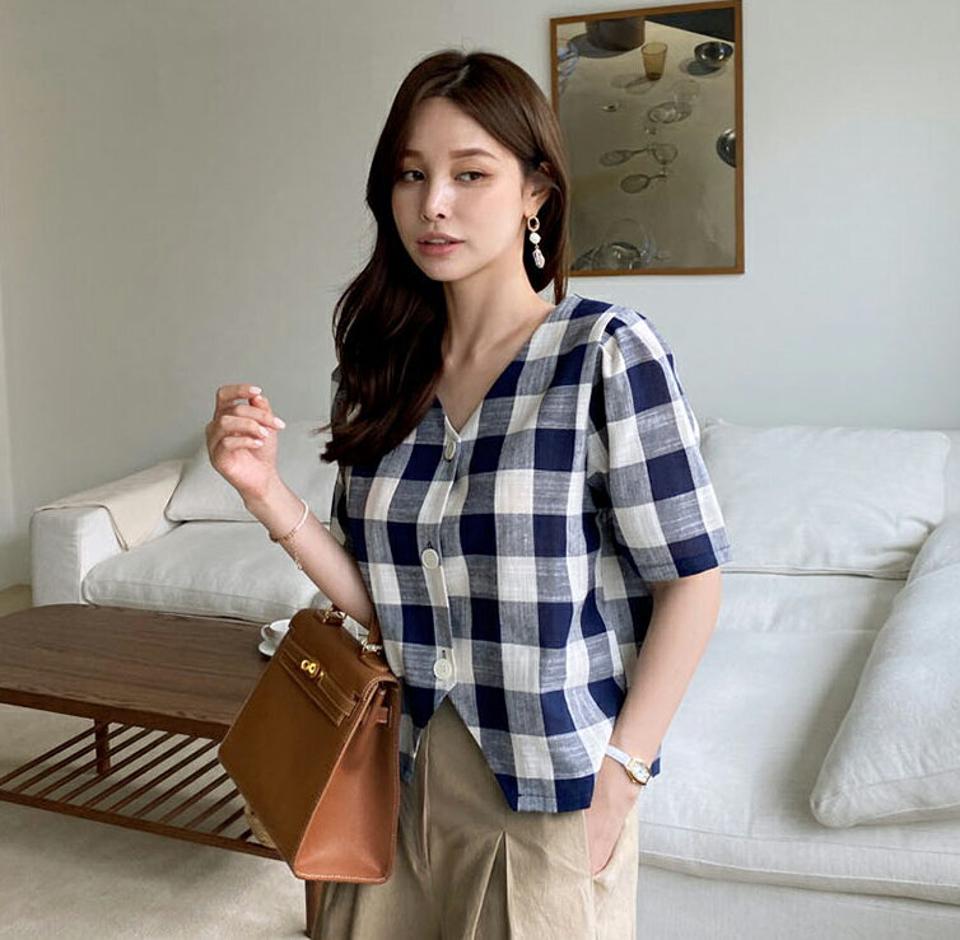 2WAYチェックボタンブラウス・全4色・t69507 レディース 【bl】トップス ブラウス 半袖 ハーフスリーブ チェック柄 ギンガムチェック 前後着用自由 Vネック Uネック ガーリー 春 夏 韓国 ファッション ハイホリHIHOLLI