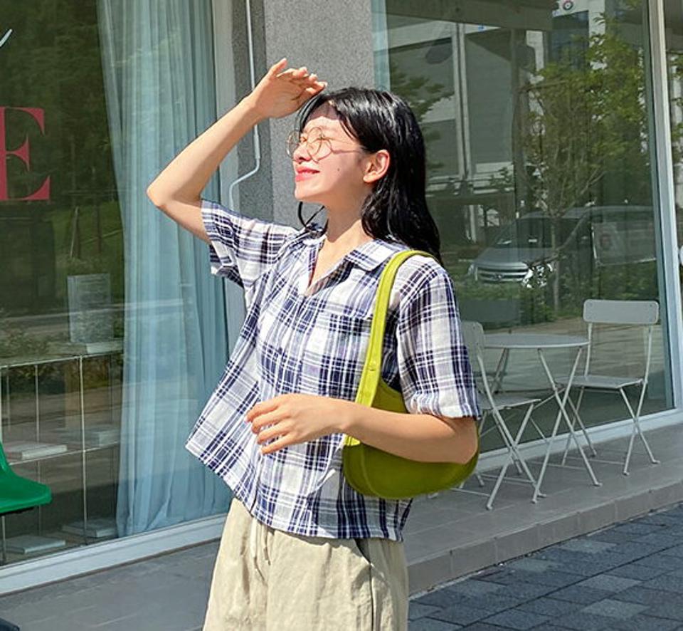 チェックカラーシャツ・全3色・t00440 レディース 【bl】韓国 ファッション トップス シャツ 半袖 チェック柄 コットン カラーネック ハーフ丈 ボタン フェミニン 体型カバー 細身 シンプル ガーリー カジュアル 春 夏 NIJU