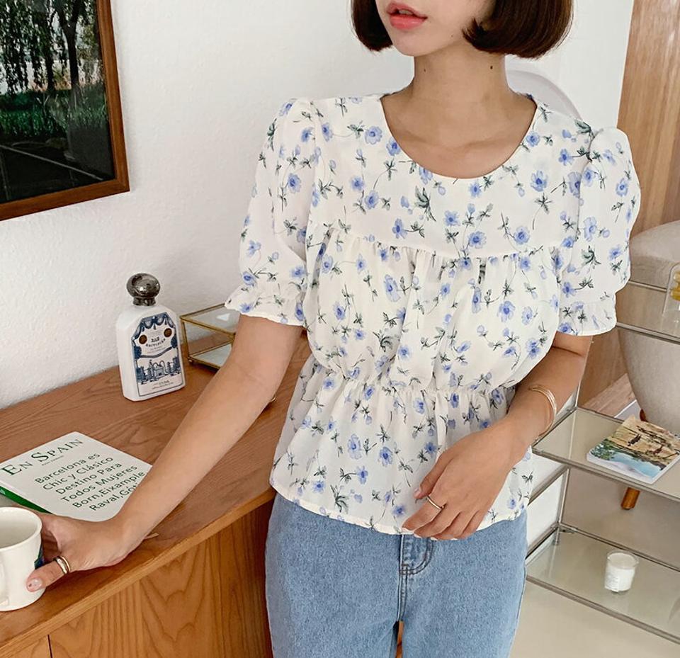 花柄ギャザーブラウス・全3色・t64454 レディース 【bl】韓国 ファッション トップス ブラウス 半袖 花柄 フラワー パターン ゴム シフォン フレア ラウンドネック フェミニン ガーリー 夏 春