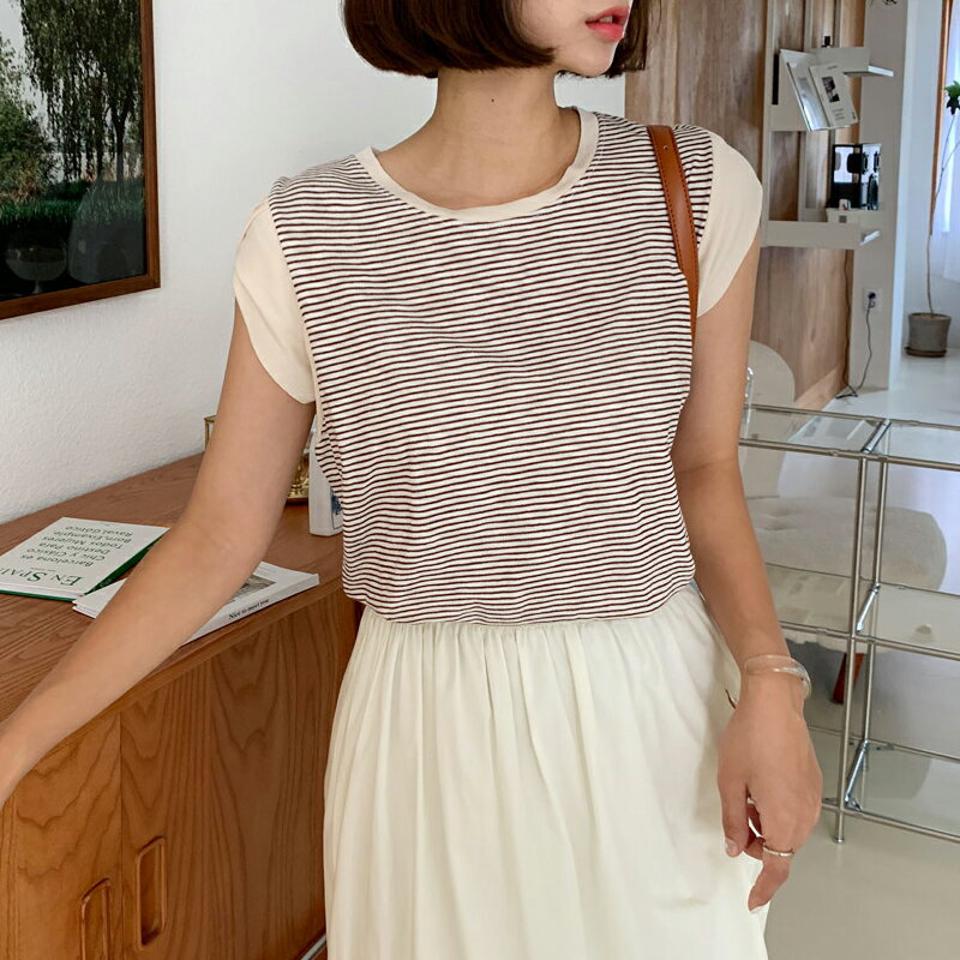 キャップスリーブボーダーTシャツ・全3色・t64449 レディース 【tops】韓国 ファッション トップス Tシャツ ボーダー パフキャップスリーブ ラウンドネック フレンチスリーブ 着痩せ 華奢見 フェミニン カジュアル ベーシック デイリー 夏 春