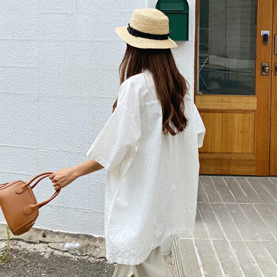 バンドカラーギャザーシャツ・全3色・t57788 レディース 【bl】トップス シャツ 半袖 ハーフスリーブ 単色 無地 シンプル ギャザー バンドカラー ゆったり ラフ オーバーサイズ カジュアル 春 夏 韓国 ファッション