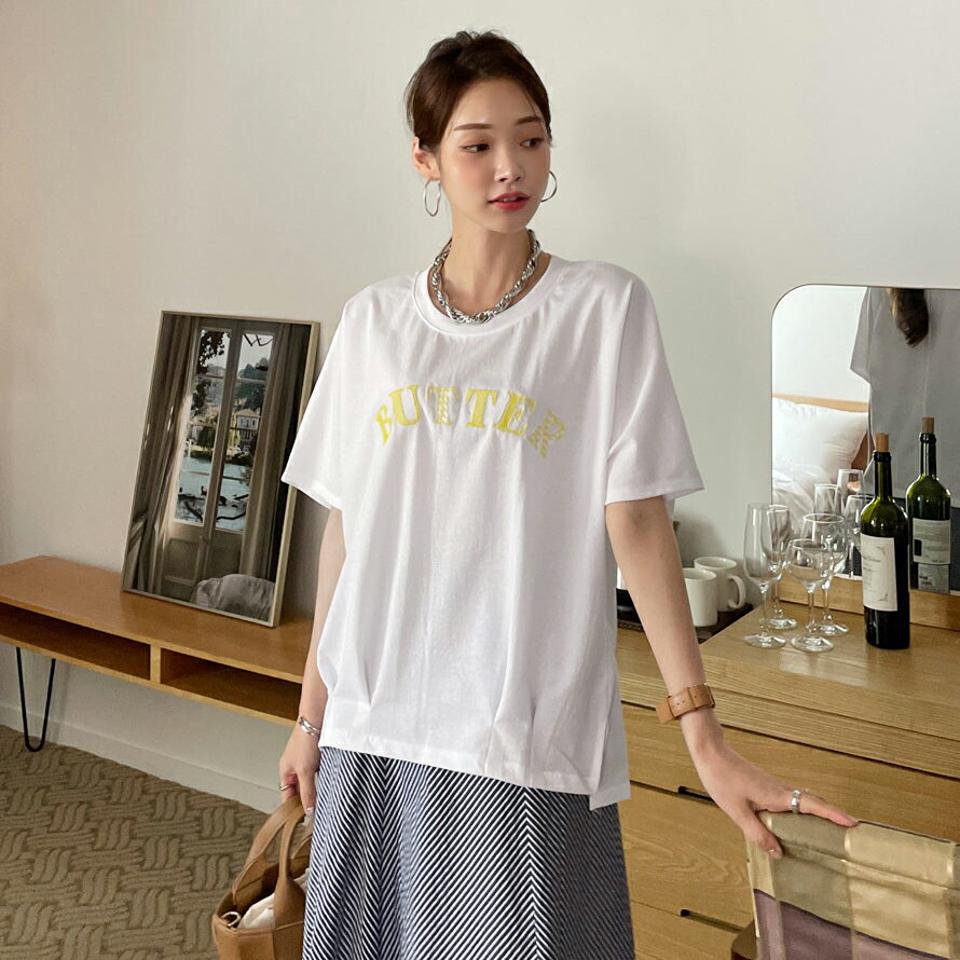 タックBUTTERTシャツ・全4色・b69646 レディース 【tops】トップス Tシャツ 半袖 ハーフスリーブ ロゴ バター スリット タック シンプル カジュアル ラフ アンバランス ロゴT 春 夏 韓国ファッション ハイホリHIHOLLI
