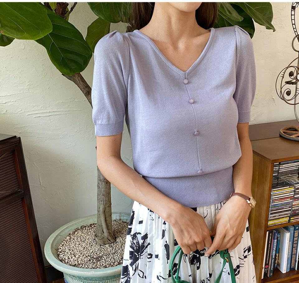 フェイクボタンVネックニット・全4色・b65696 レディース 【tops】韓国 ファッション トップス ニット 半袖 ボタン Vネック デコルテ ギャザー ボリューム カジュアル 体型カバー 細身 フェミニン スリム フィット 夏 春