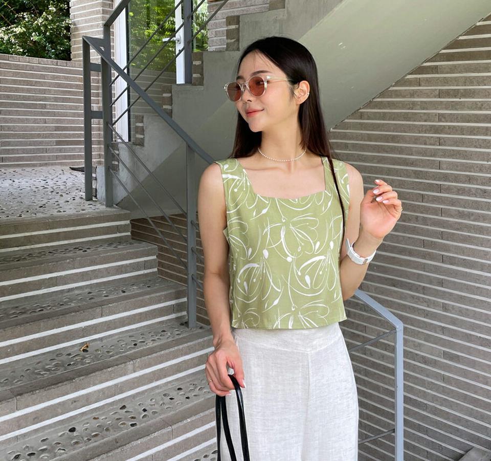 パターンスクエアスリーブレス・全3色・t65708 レディース 【tops】韓国 ファッション トップス スリーブレス ノースリーブ パターン スクエアネック スリム デコルテ 細身 無地 肌見せ 華奢見 夏 春