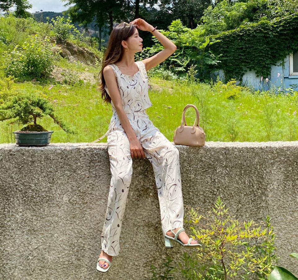 パターンスクエアスリーブレス&ベルト付パンツSET・全3色・t65709 レディース 【pt】韓国 ファッション ボトムス ロング ロングパンツ セットアップ ベルト セット ハイウエスト スリーブレス ワイド ルーズ 体型カーバー 細身 着痩せ 夏 春