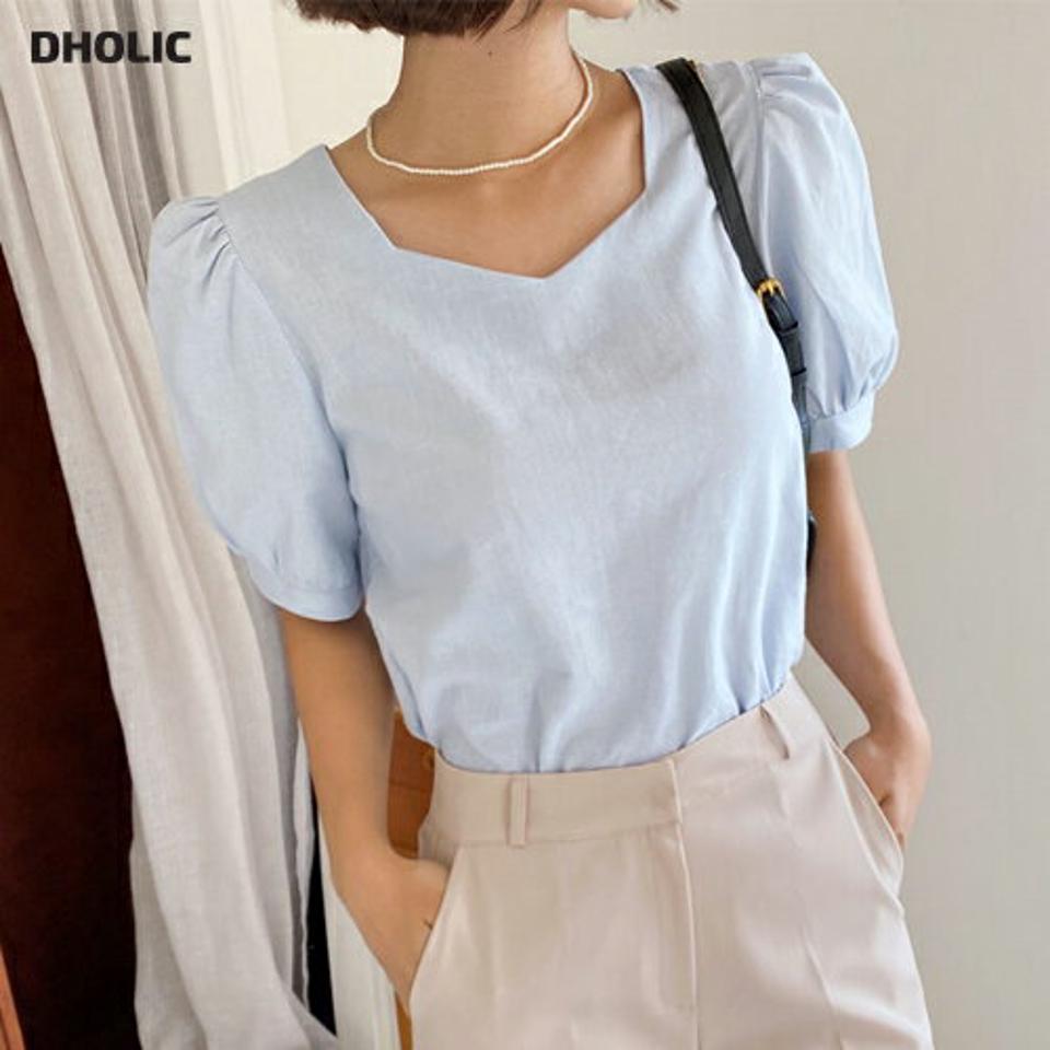 【タイム特価】Vスクエアネックパフブラウス・全3色・e62584 レディース 【bl】韓国ファッション トップス ブラウス 半袖 ラブリー 鎖骨 Vスクエアネック Vネック スクエアネック 水色 パフスリーブ ハーフスリーブ デコルテ フェミニン 上品 スリム 夏 春239 【TS】セール