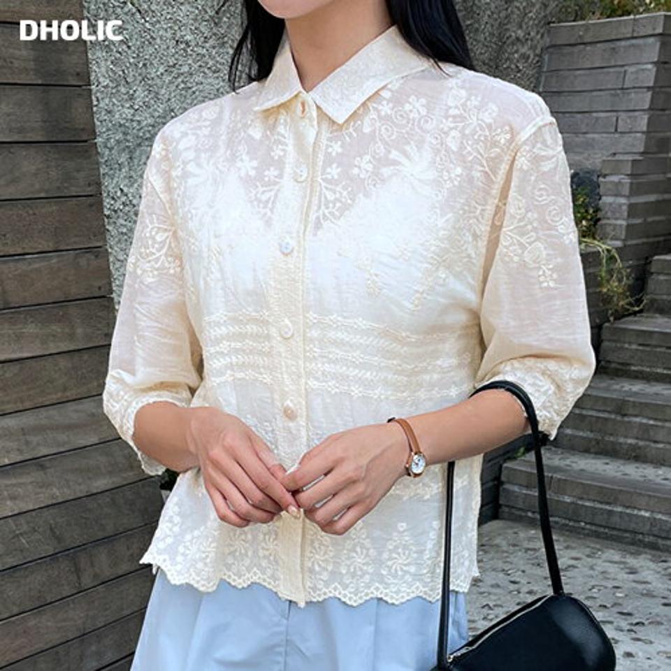 刺繍ボタンカラーブラウス・全2色・t64690 レディース 【bl】韓国 ファッション トップス ブラウス ポロ襟 刺繍 ガーリー カラーネック ボタン 花柄 フラワー パターン 体型カバー 細身 カジュアル 春 夏 NIJU