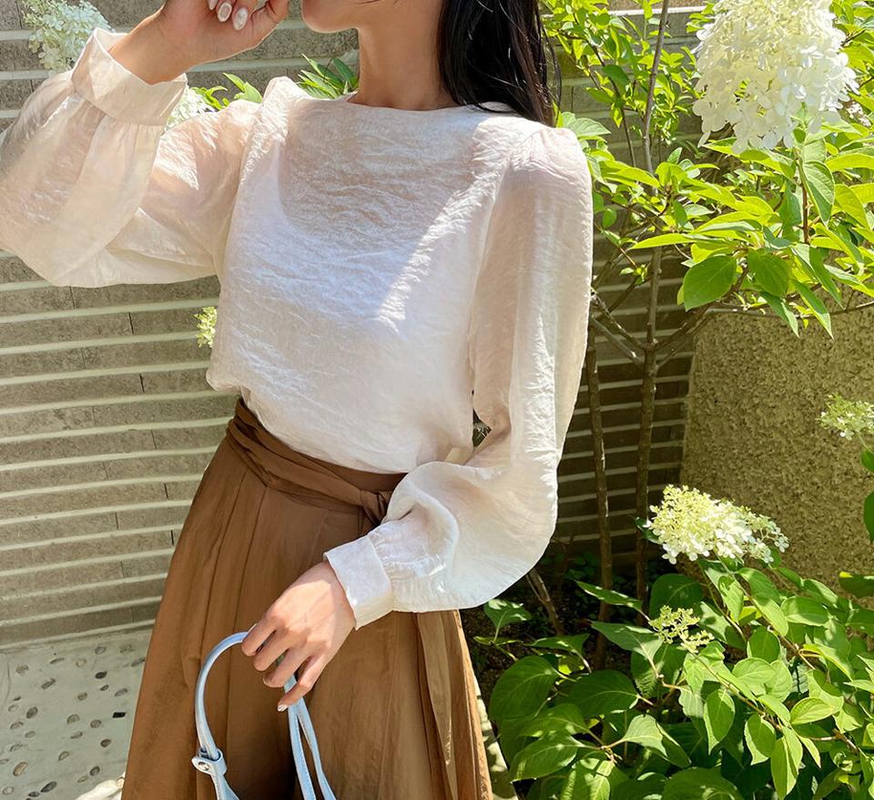 ラウンドシアーブラウス・全3色・t64691 レディース 【bl】韓国ファッション トップス ブラウス 透け感 シンプル ラウンドネック ボタン ボリューム 長袖 フェミニン ガーリー カジュアル 春 夏 NIJU