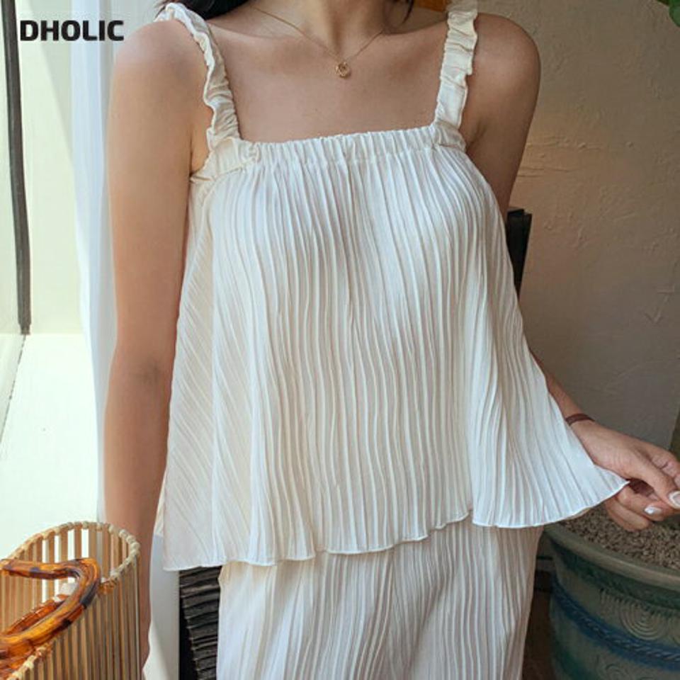 リンクルゴムスリーブレス・全3色・t64709 レディース 【tops】韓国 ファッション トップス スリーブレス ノースリーブ リンクル ゴム デコルテ フレア 着痩せ 華奢見 スリム フェミニン 体型カーバー ガーリー 春 夏 NIJU