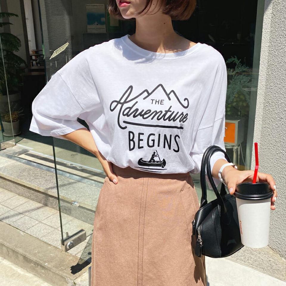 レタリング半袖Tシャツ・全4色・b62530 レディース 【tops】韓国 ファッション トップス Tシャツ 半袖 デイリー レタリング ラウンドネック スリット カジュアル 着痩せ 細身 ルーズ ゆったり 夏 春