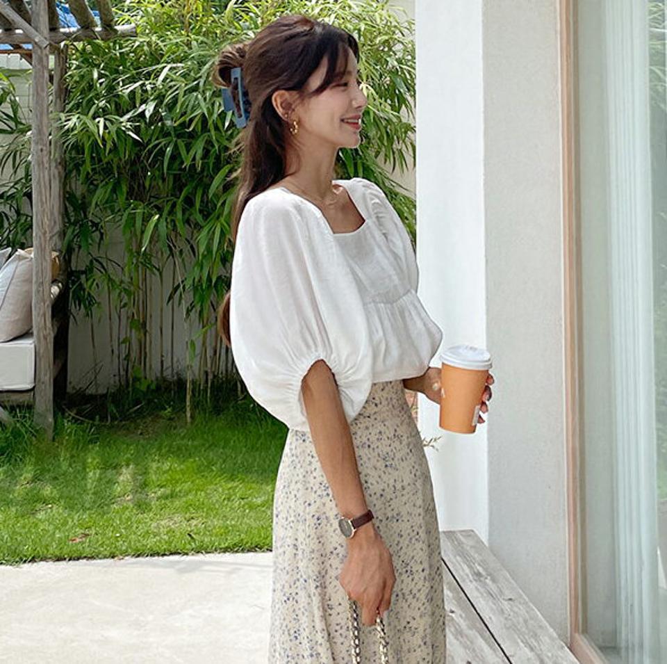 ボタンパフスリーブブラウス・全3色・b62545 レディース 【bl】韓国 ファッション トップス ブラウス 半袖 ラブリー メリハリ パフスリーブ ギャザー スクエアネック デコルテ ボタン フェミニン 上品 スリム ガーリー 夏 春