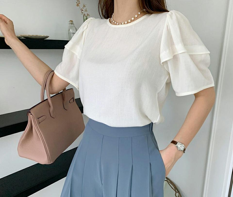 ラウンドネックバックボタンブラウス・全2色・t69696 レディース 【bl】トップス ブラウス 半袖 ハーフスリーブ バックボタン パフ袖 パフスリーブ 単色 無地 シンプル フェミニン 春 夏 韓国 ファッション ハイホリHIHOLLI