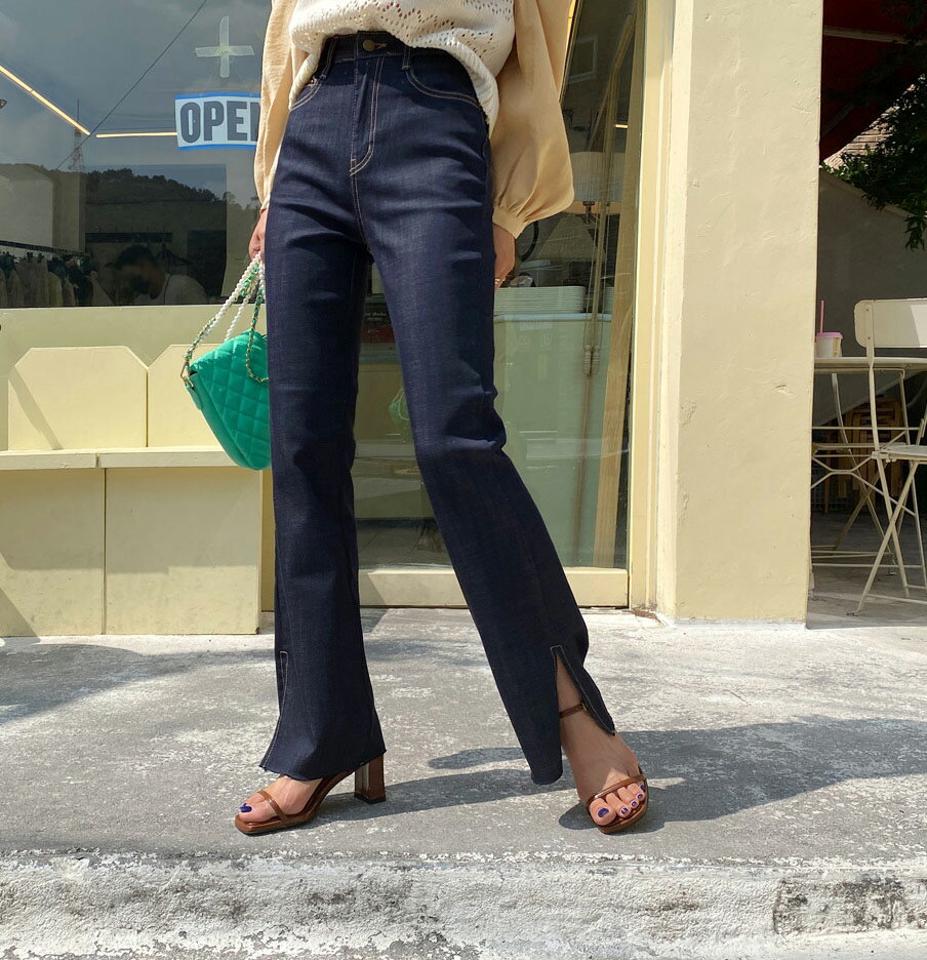 即日配送 スリットフレアデニムパンツ・全1色・t64547 レディース 【pt】韓国ファッション ボトムス ロング ロングパンツ フレアデニム スリット デニム ハイウエスト フレア デニムパンツ 体型カーバー 細身 足長 着痩せ 夏 春