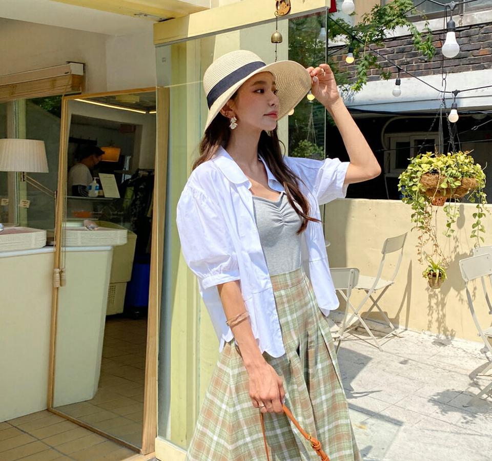 スカラップラウンドブラウス・全3色・b64529 レディース 【bl】韓国 ファッション トップス ブラウス 半袖 スカラップ ラウンドカラー パフスリーブ ラウンドネック ボタン フェミニン 上品 スリム かわいい ガーリー 夏 春