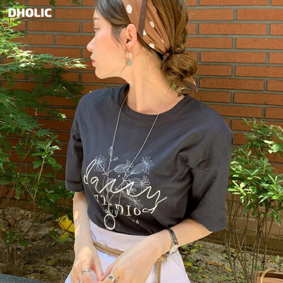 ラウンドレタリングTシャツ・全3色・b69587 レディース 【tops】トップス Tシャツ 半袖 ハーフスリーブ レタリング ロゴ ラウンドネック カジュアル ラフ 花柄 ロゴT 春 夏 韓国 ファッション ハイホリHIHOLLI