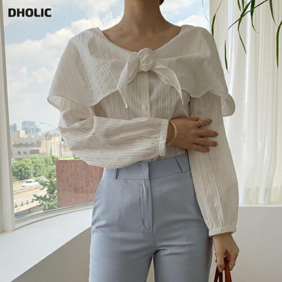 リボンケープブラウス・全2色・t69557 レディース 【bl】トップス ブラウス 長袖 ケープ りぼん ガーリー 大人 シンプル 可愛い かわいい デコルテ 鎖骨 コットン 綿 春 秋 韓国 ファッション ハイホリHIHOLLI