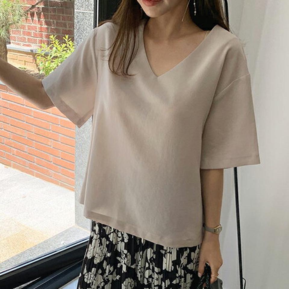 Vネックサイドスリットブラウス・全3色・b69592 レディース 【bl】トップス ブラウス 半袖 ハーフスリーブ Vネック スリット 単色 無地 シンプル ベーシック 大人 カジュアル 春 夏 韓国 ファッション ハイホリHIHOLLI