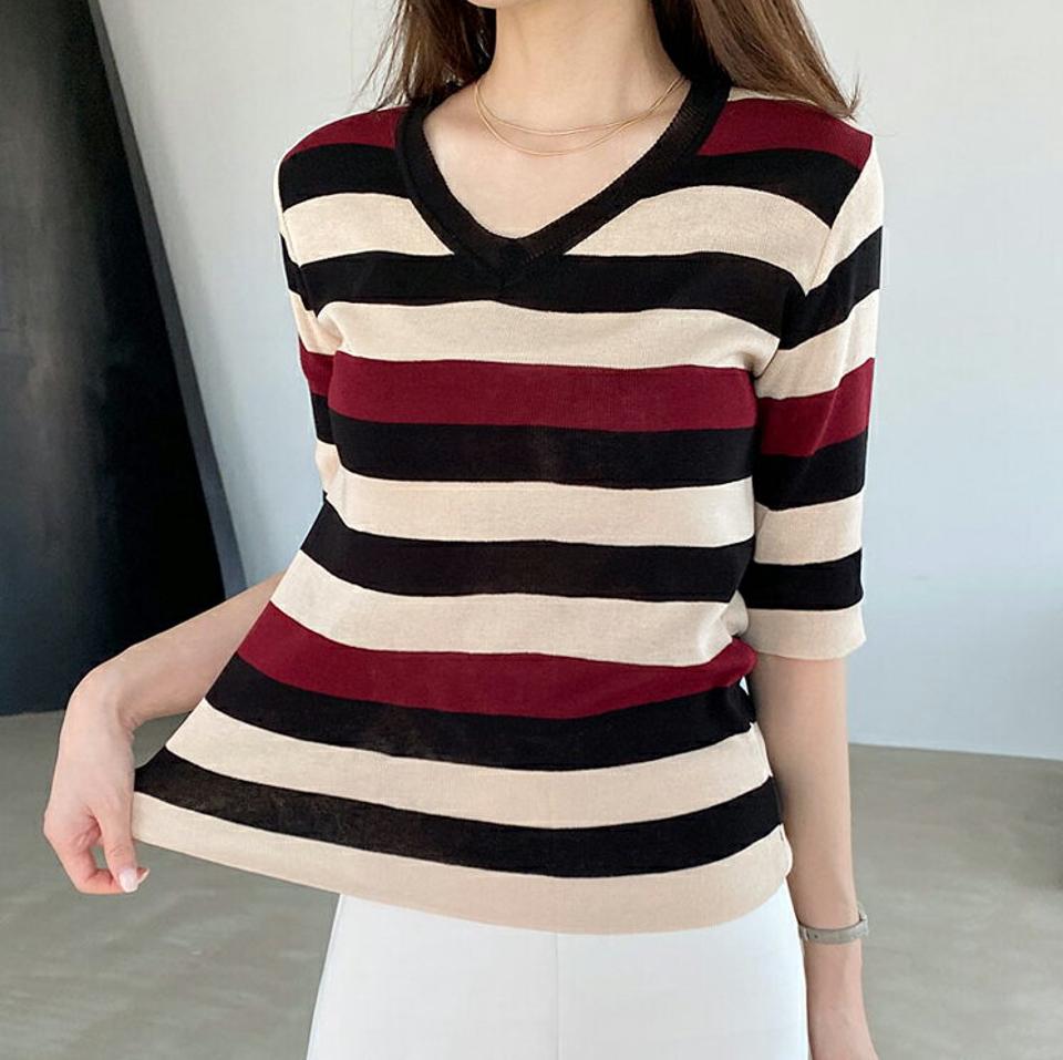 配色ボーダーニット・全2色・t00220 レディース 【tops】トップス ニット 半袖 ハーフスリーブ ボーダー柄 マルチボーダー 配色 大人 カジュアル Vネック 春 夏 秋 韓国 ファッション ハイホリHIHOLLI
