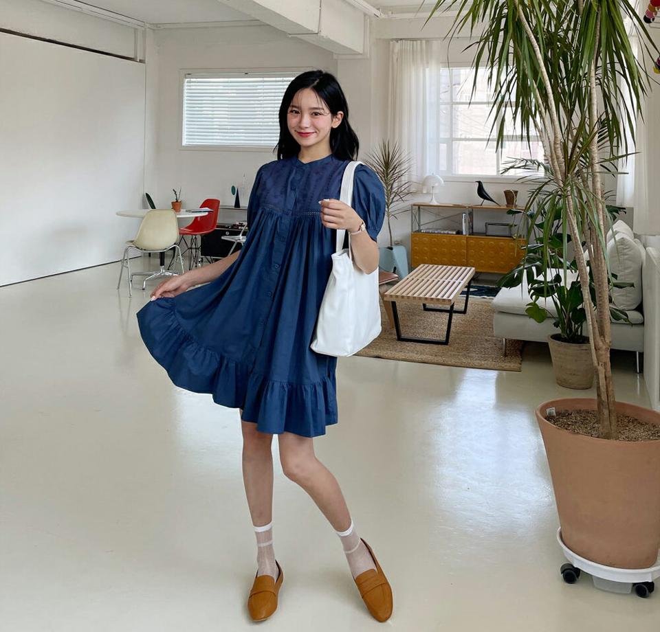 パンチングレースワンピース・全2色・b64650 レディース 【ops】韓国 ファッション ワンピース ミニ ミニワンピース 半袖 フェミニン ラブリー パンチング レース パフスリーブ ボタン フレア スリム 体型カバー ルーズ ゆったり 春 夏 NIJU