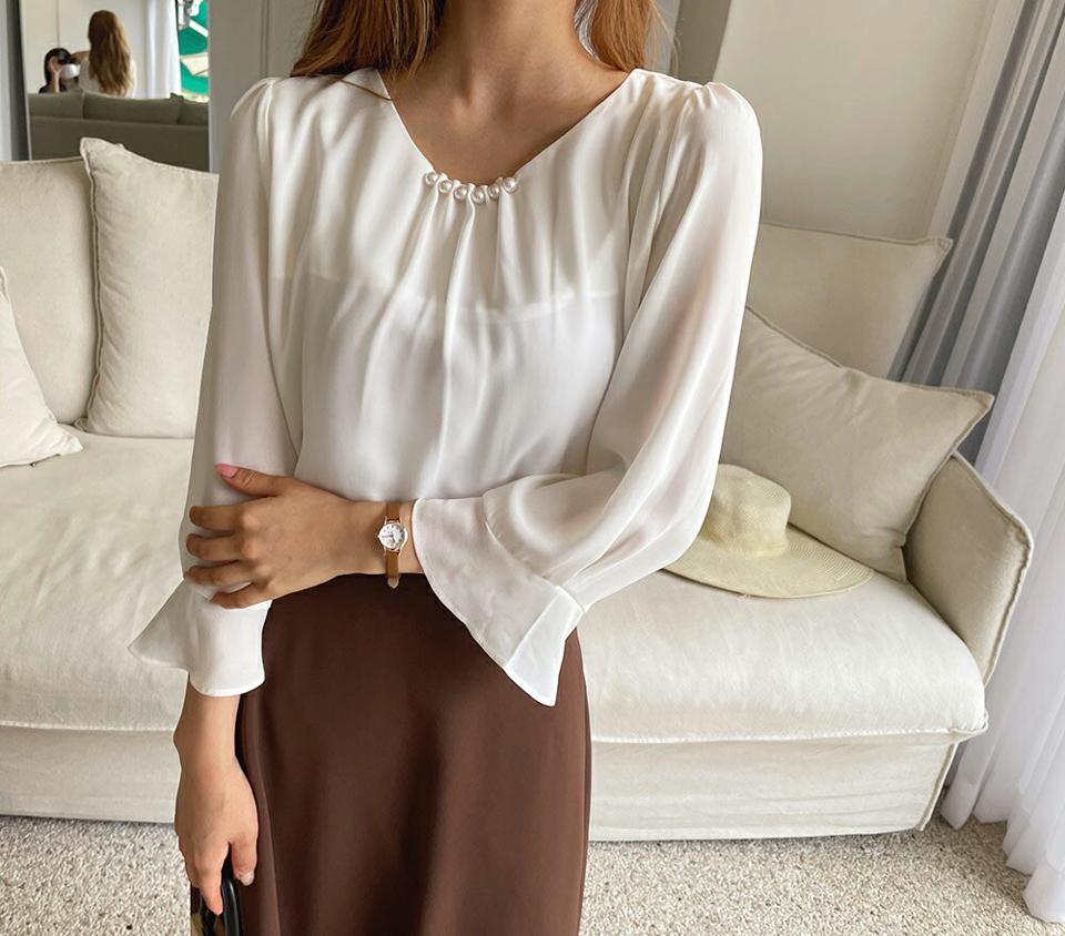 フェイクパールシフォンブラウス・全4色・t64763 レディース 【bl】韓国 ファッション トップス ブラウス 長袖 秋 パール フレア ラウンドネック シフォン フェミニン 上品 体型カバー 細身 ルーズ ゆったり オフィスカジュアル 春 夏 NIJU