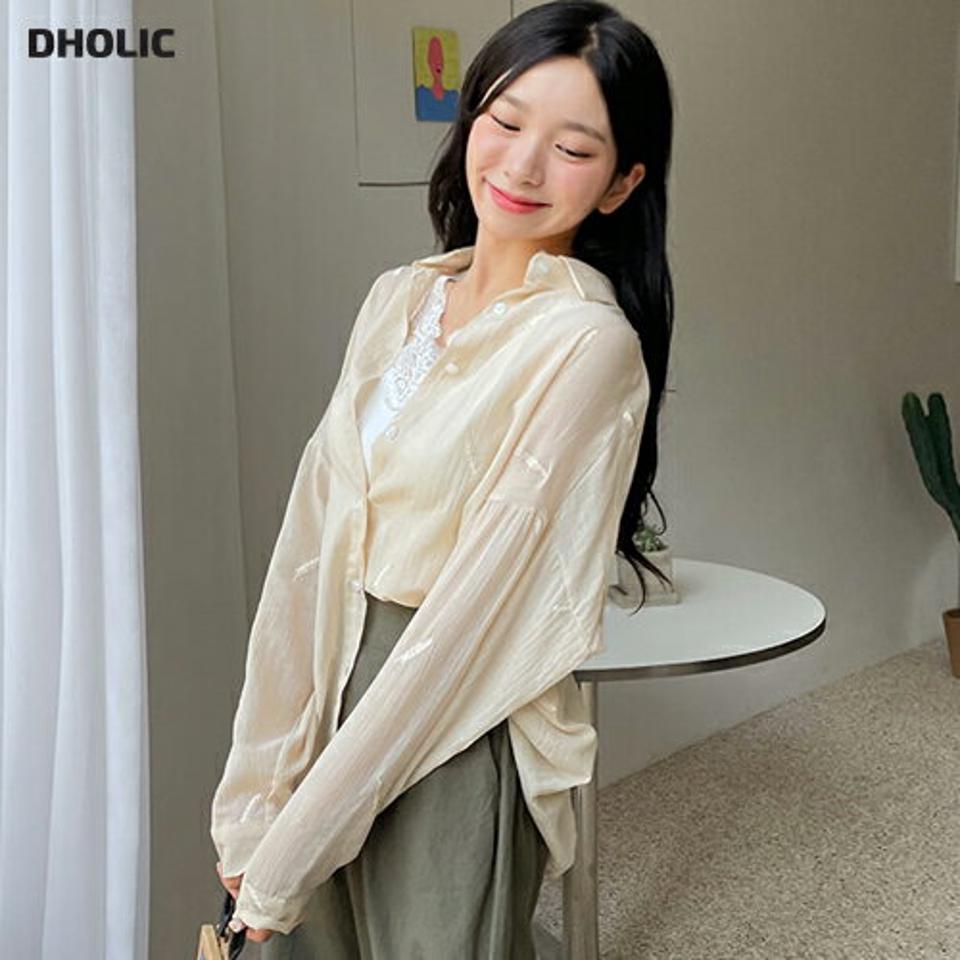 フェザー刺繍バックリボンシャツ・全1色・t64772 レディース 【bl】韓国 ファッション トップス シャツ 透け感 長袖 フェザー 刺繍 バックリボン リボン 楽ちん スリット オーバーサイズ ルーズ ゆったり フェミニン 体型カバー 細身 春 夏 NIJU