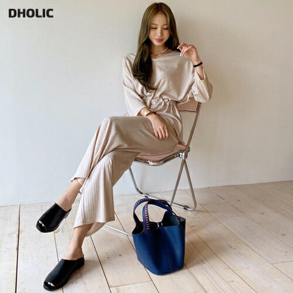 ドロストVネックリブTシャツ&パンツSET・全2色・b69641 レディース 【pt】セットアップ setup トップス Tシャツ リブ 七分丈 七分袖 7分丈 7分袖 パンツ ズボン Vネック ドロスト ロングパンツ シンプル 単色 春 秋 韓国 ファッション ハイホリHIHOLLI