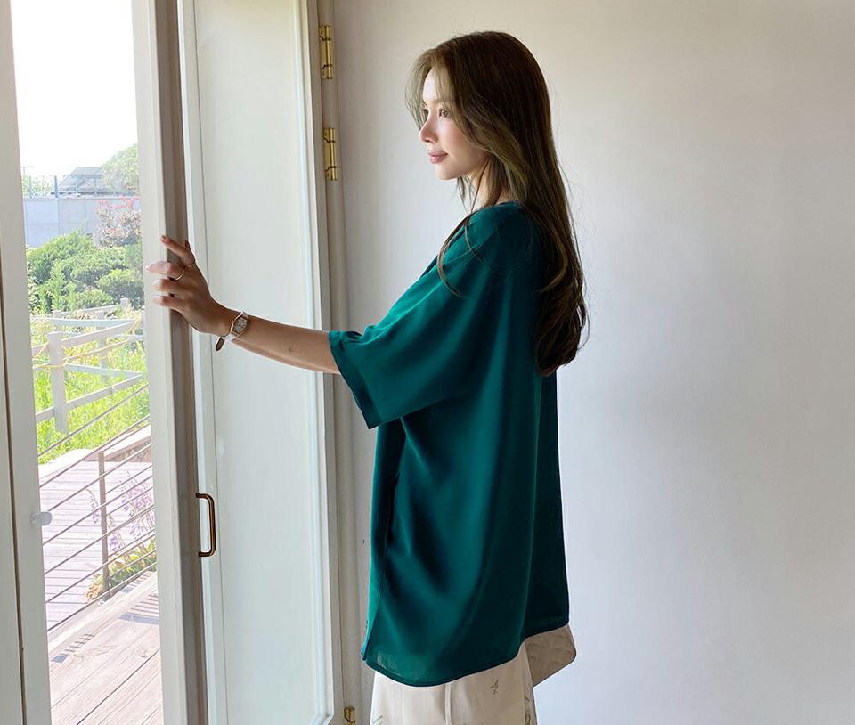 アンバランススリットロングブラウス・全4色・b69644 レディース 【bl】トップス ブラウス 半袖 ハーフスリーブ ロング丈 単色 無地 シンプル カジュアル ラフ スリット アンバランス ゆったり オーバーサイズ 春 夏 韓国 ファッション ハイホリHIHOLLI