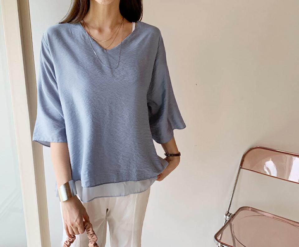 スリットシフォンアンバランスブラウス・全4色・b69666 レディース 【bl】トップス ブラウス 半袖 ハーフスリーブ アンバランス シフォン スリット 単色 無地 シンプル 体型カバー カジュアル ラフ 春 夏 韓国 ファッション ハイホリHIHOLLI