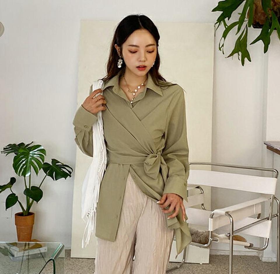 2WAYラップシャツブラウス・全2色・b62587 レディース 【bl】韓国ファッション トップス ブラウス 長袖 ルーズ ゆったり ラップデザイン ユニーク シャツ ボタン ワイドリボン リボン クロス 2WAY フェミニン 上品 スリム 秋 夏 春