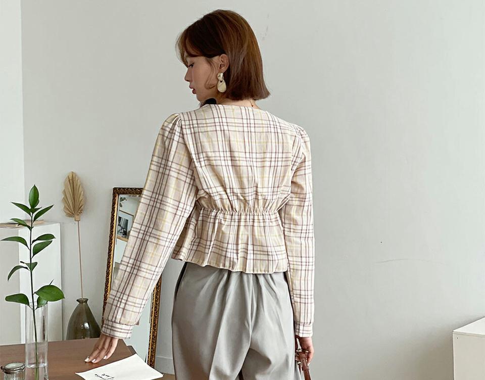 フリルギャザーチェックブラウス・全4色・t62583 レディース 【bl】韓国 ファッション トップス ブラウス 長袖 チェック パターン ガーリー スクエアネック フリル ゴム フェミニン 上品 スリム 秋 デコルテ 夏 春