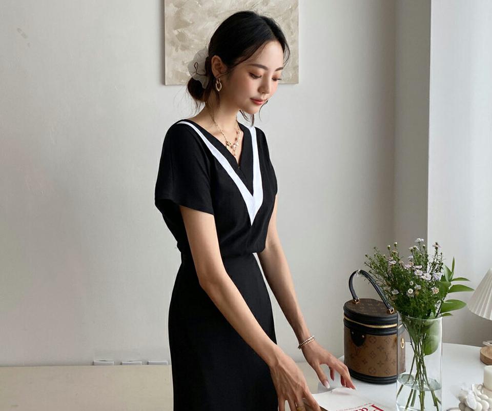 Vネック配色Tシャツ・全3色・t62576 レディース 【tops】韓国 ファッション トップス Tシャツ 半袖 配色 ライン Vネック ショートスリーブ デコルテ 体型カーバー デイリー ボリューム 夏 春